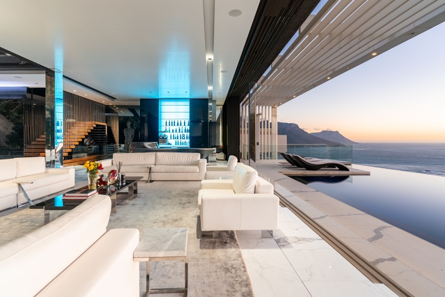 7 Bedroom Property for Sale in Clifton Western Cape